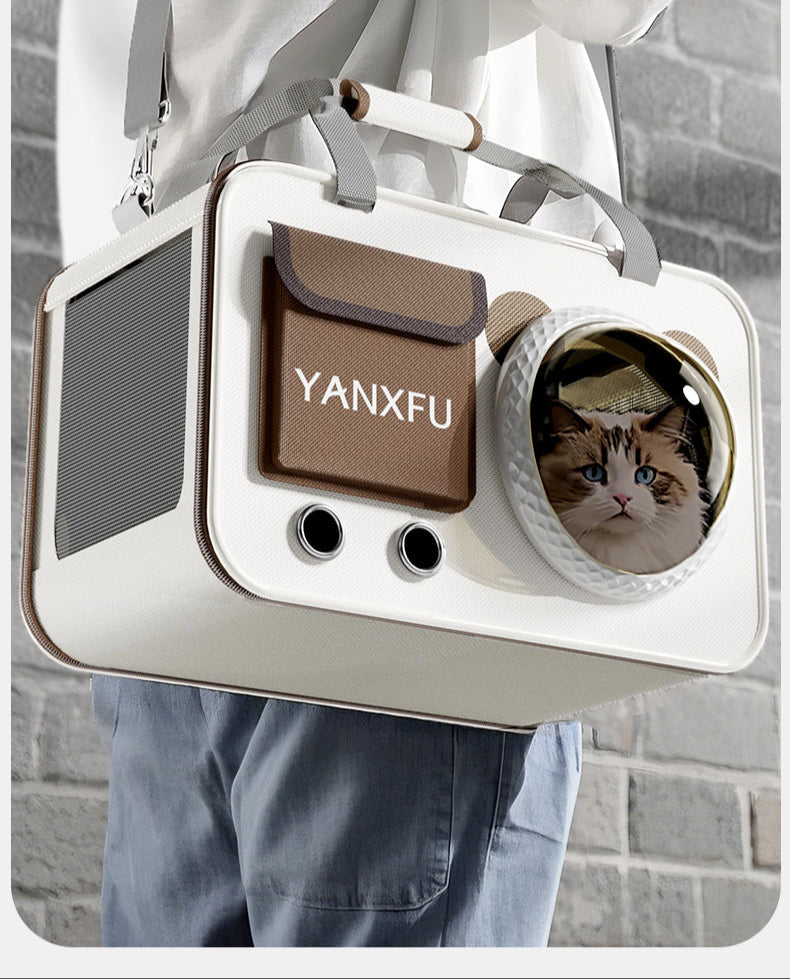 Erdvi ir kvėpuojanti katės tašė HUIYIMU – komfortas Jūsų augintiniui kelionėje